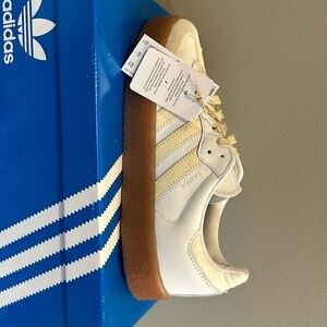 Adidas Sambae size 9.5